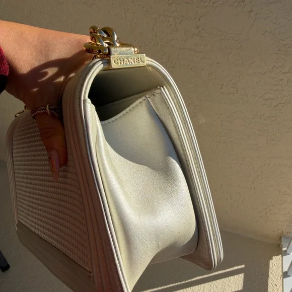 Chanel White Cube Medium Boy Bag Shoulder Bag with Gold Chain - Picture 5 of 12